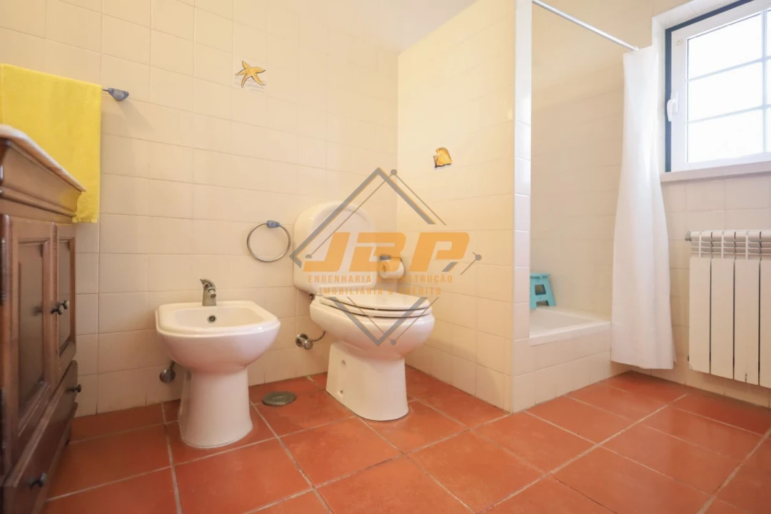 Moradia T5 para Venda em Caldas da Rainha - Santo Onofre e Serra do Bouro Foto 31