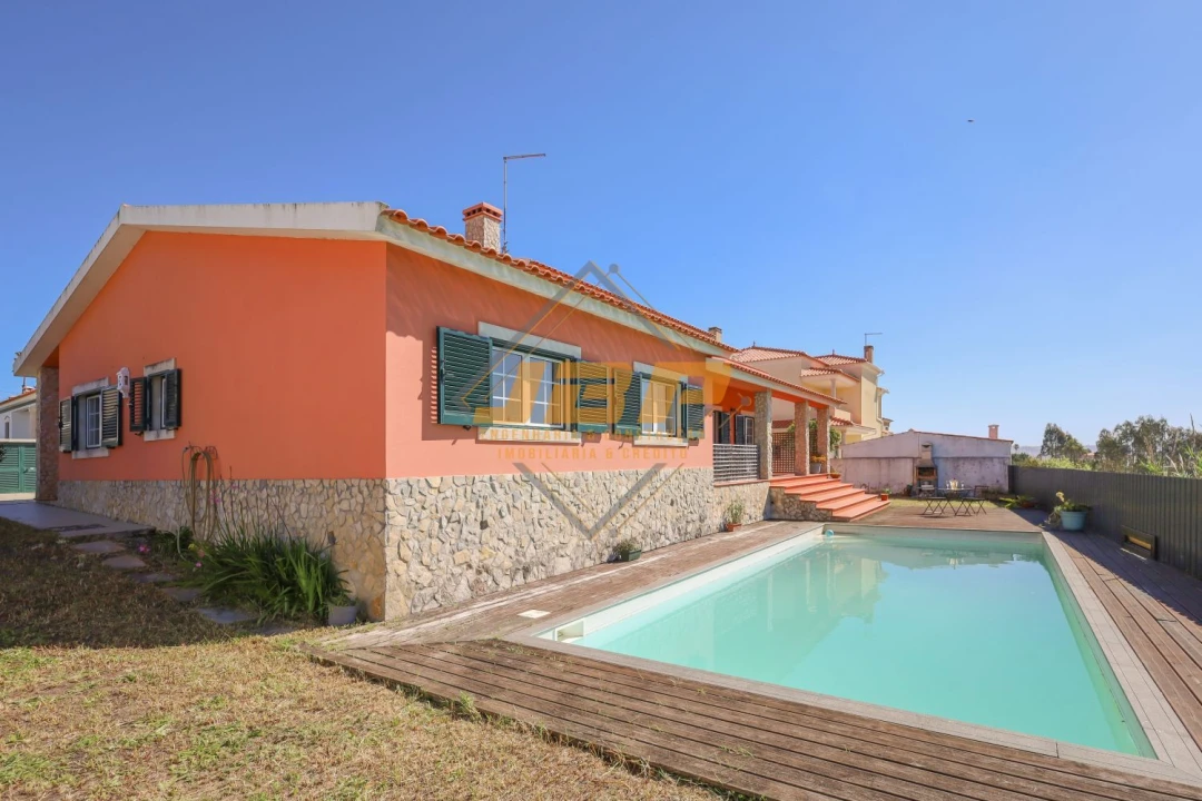 Moradia T5 para Venda em Caldas da Rainha - Santo Onofre e Serra do Bouro Foto 32