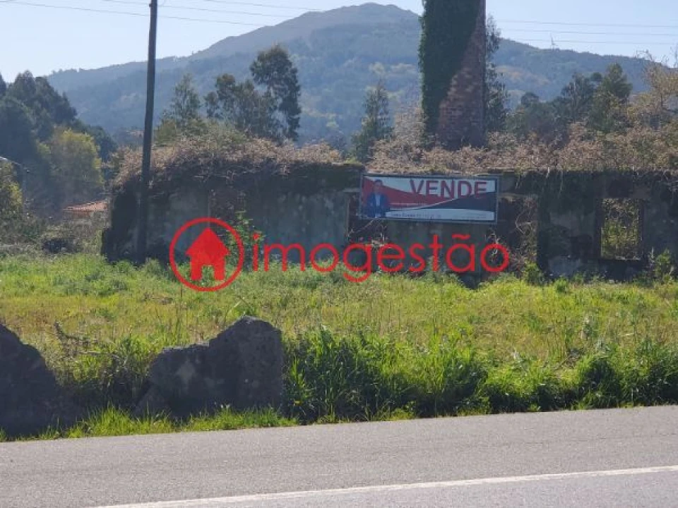 Terreno para Venda em Vila Nova de Cerveira e Lovelhe Foto 1