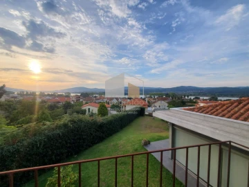 Moradia T5 para Venda em Lanhelas