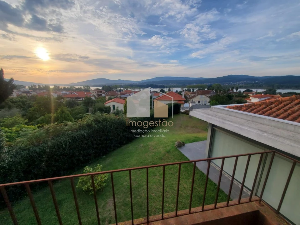 Moradia T5 para Venda em Lanhelas Foto 25