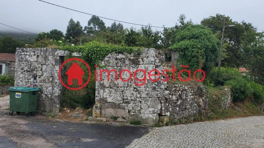 Quinta T0 para Venda em Loivo
