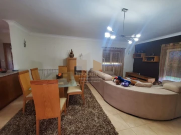 Moradia T3 para Venda em Campos e Vila Meã