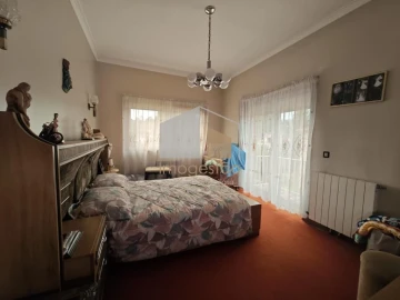 Moradia T4 para Venda em Campos e Vila Meã