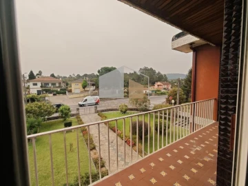 Moradia T4 para Venda em Campos e Vila Meã