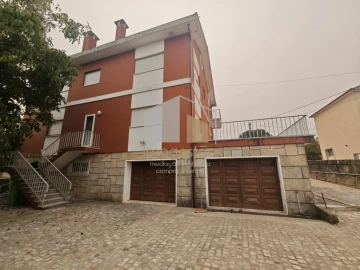 Moradia T4 para Venda em Campos e Vila Meã