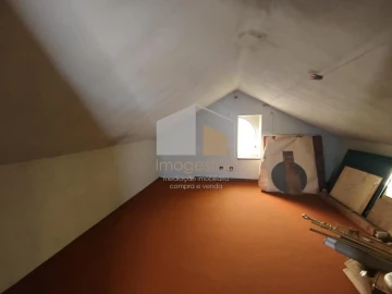 Moradia T4 para Venda em Campos e Vila Meã