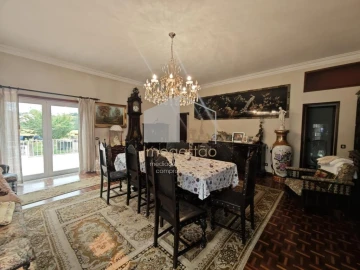 Moradia T4 para Venda em Campos e Vila Meã