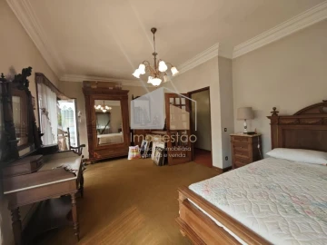 Moradia T4 para Venda em Campos e Vila Meã