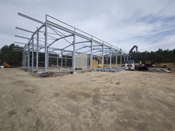 Loja para Venda em Sapardos