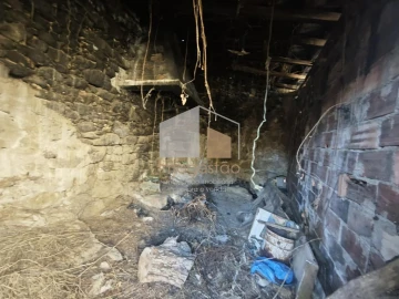 Moradia T2 para Venda em Cornes