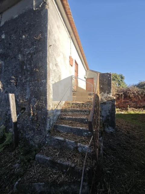 Moradia T2 para Venda em Cornes