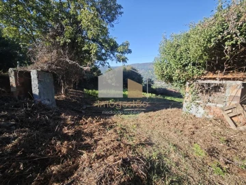 Moradia T2 para Venda em Cornes