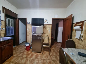 Moradia T3 para Venda em Darque