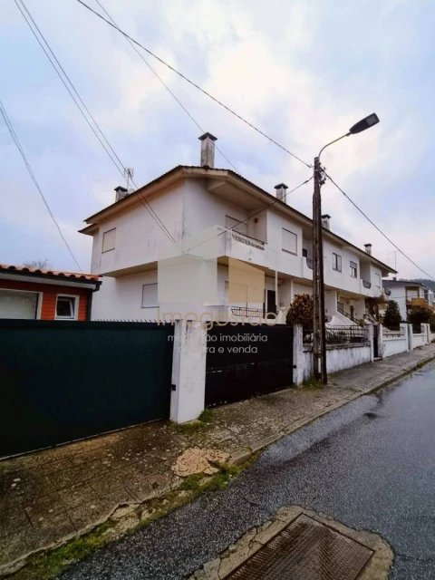 Moradia T3 para Venda em Darque