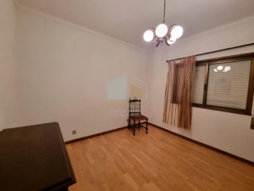 Moradia T3 para Venda em Darque