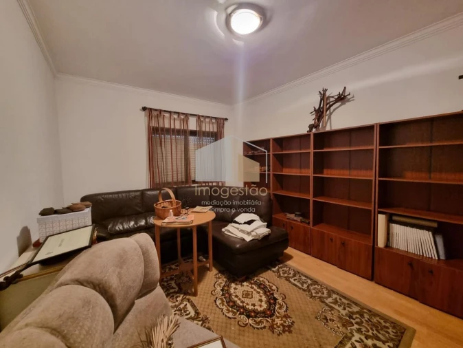 Moradia T3 para Venda em Darque Foto 22