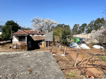 Quinta T2 para Venda em Cornes