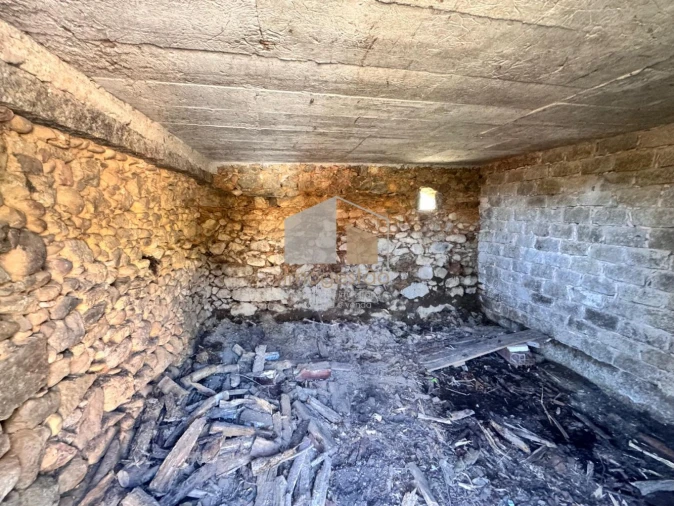 Quinta T2 para Venda em Cornes Foto 10