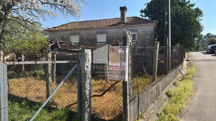 Quinta T2 para Venda em Cornes Foto 4