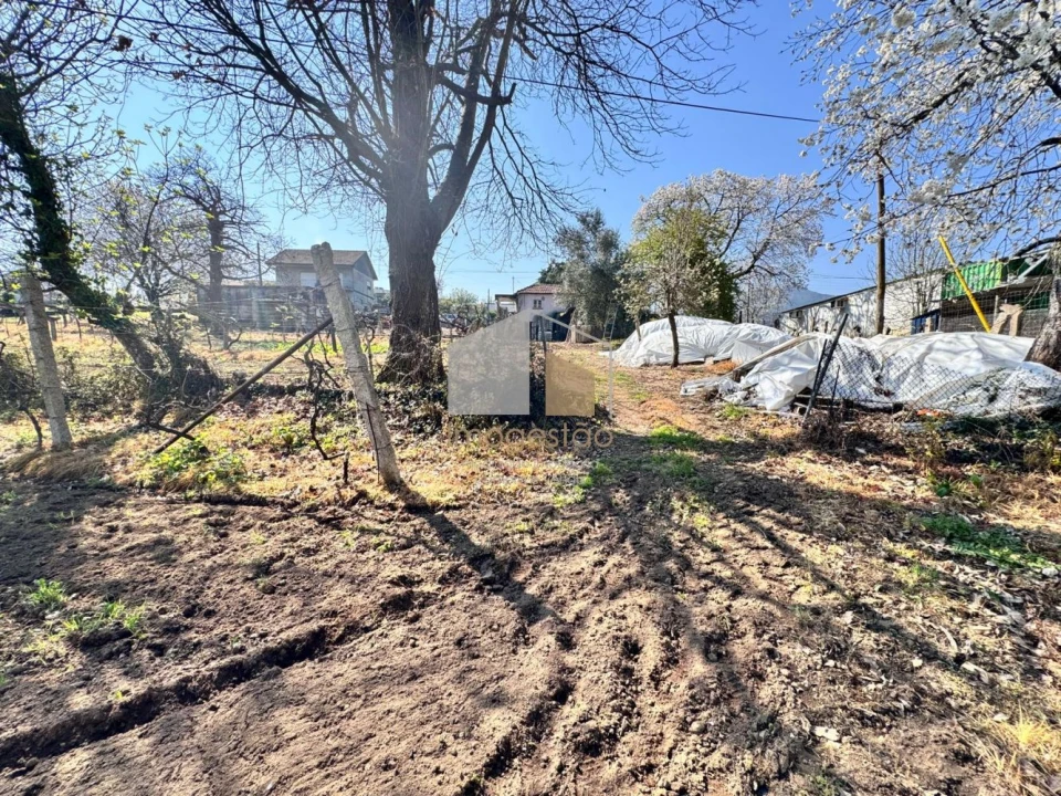 Quinta T2 para Venda em Cornes Foto 16