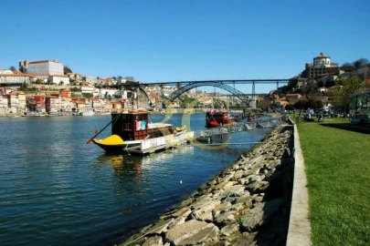 Apartamento T0 para Venda em Mafamude e Vilar do Paraíso