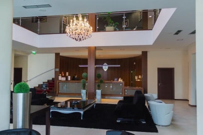 Loja para Venda em Sequeiros e Gradiz