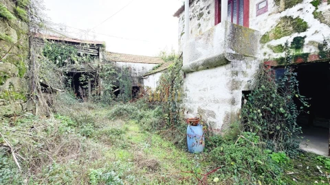 Terreno para Venda em Oliveira do Douro
