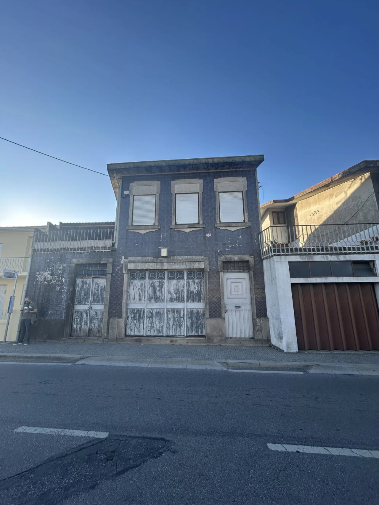 Loja para Venda em Milheiros Foto 2