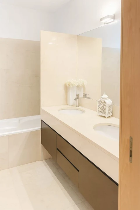 Moradia T6 para Venda em Moreira