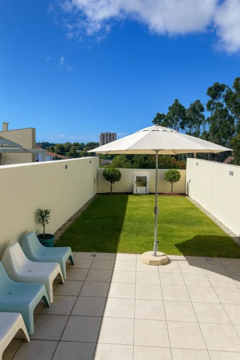 Moradia T6 para Venda em Moreira