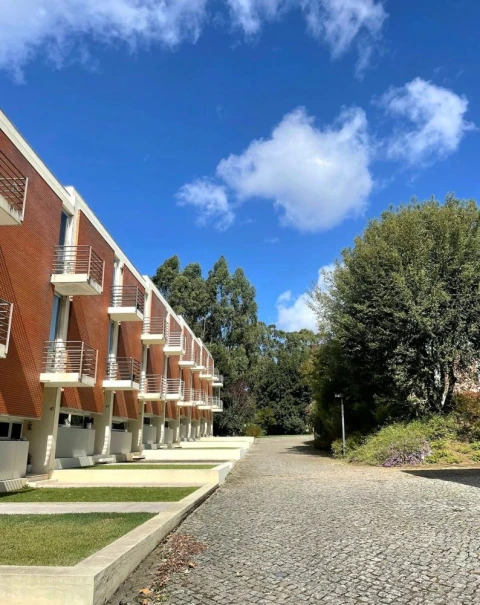 Moradia T6 para Venda em Moreira