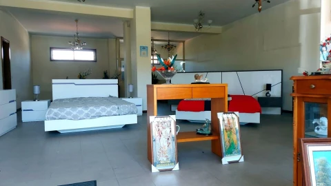 Loja para Venda em Coronado (São Romão e São Mamede)