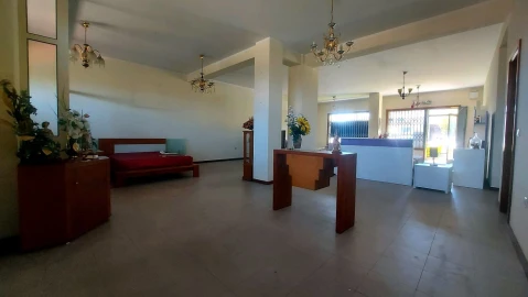 Loja para Venda em Coronado (São Romão e São Mamede)