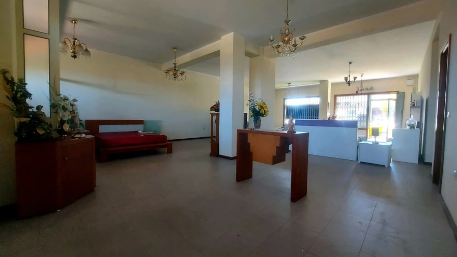 Loja para Venda em Coronado (São Romão e São Mamede) Foto 4