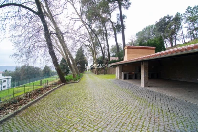 Quinta T4 para Venda em O. Azeméis, Riba-Ul, Ul, Macinhata Seixa, Madail