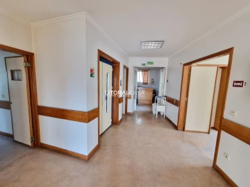 Loja para Venda em São João de Loure e Frossos