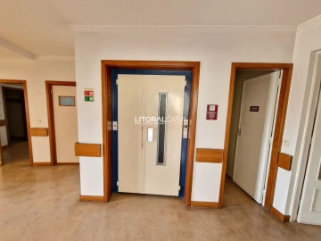 Loja para Venda em São João de Loure e Frossos