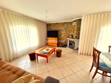 Moradia T4 para Venda em Santa Joana
