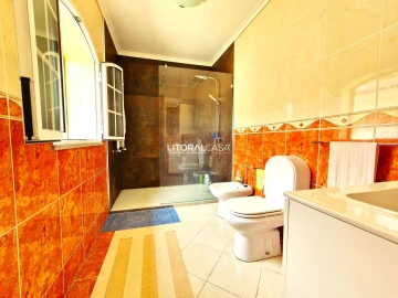 Moradia T4 para Venda em Santa Joana