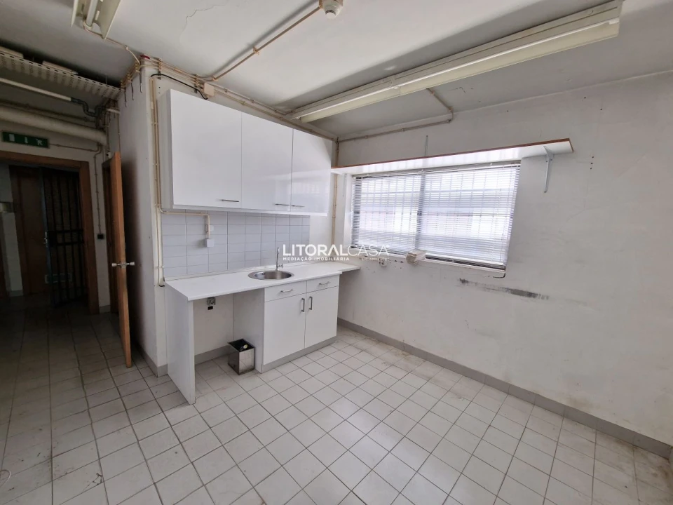 Loja para Venda em Gafanha da Nazaré Foto 17