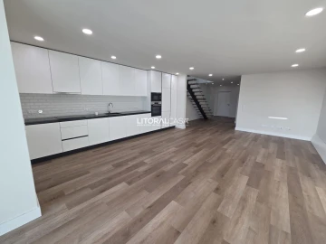 Moradia T4 para Venda em Aradas