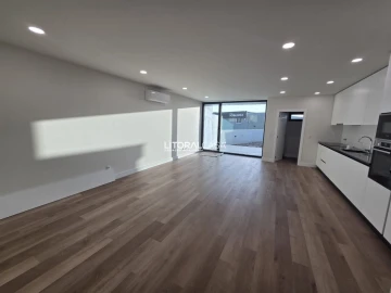 Moradia T4 para Venda em Aradas