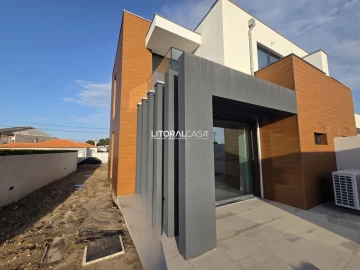 Moradia T4 para Venda em Aradas