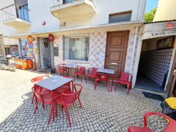 Loja para Trespasse em Canelas e Fermelã