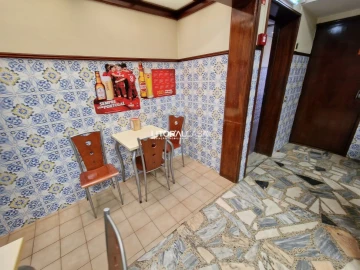 Loja para Trespasse em Canelas e Fermelã