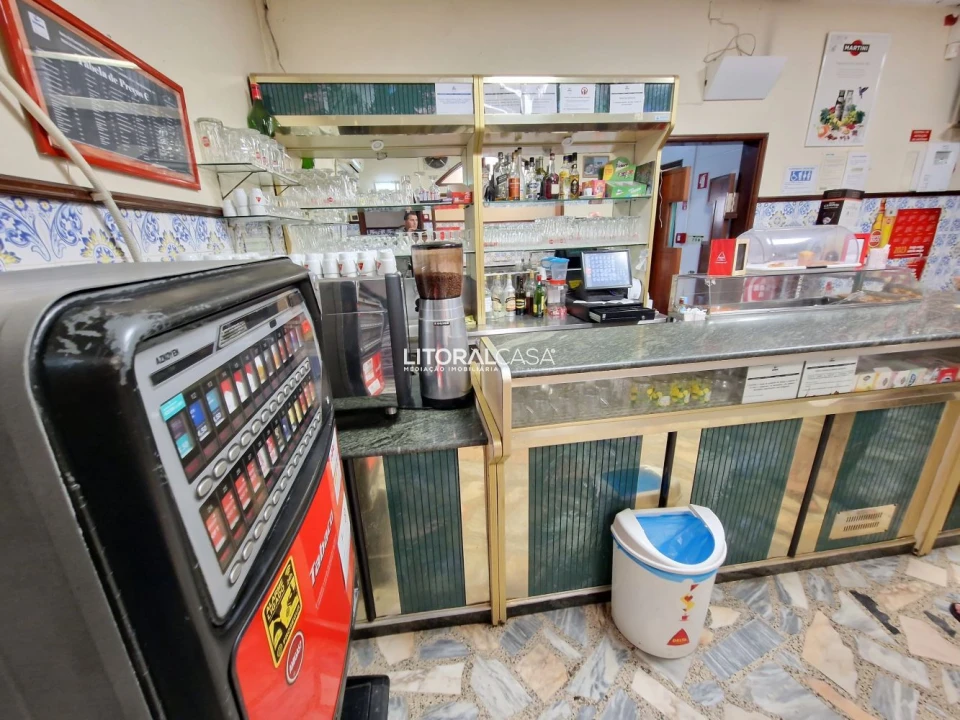 Loja para Trespasse em Canelas e Fermelã Foto 14