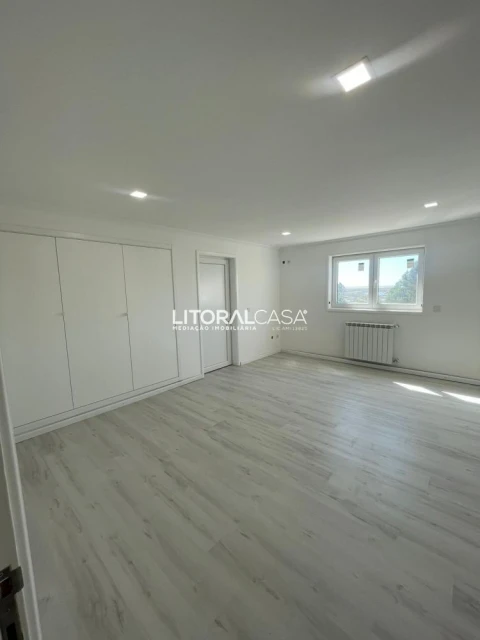 Moradia T4 para Venda em Cacia