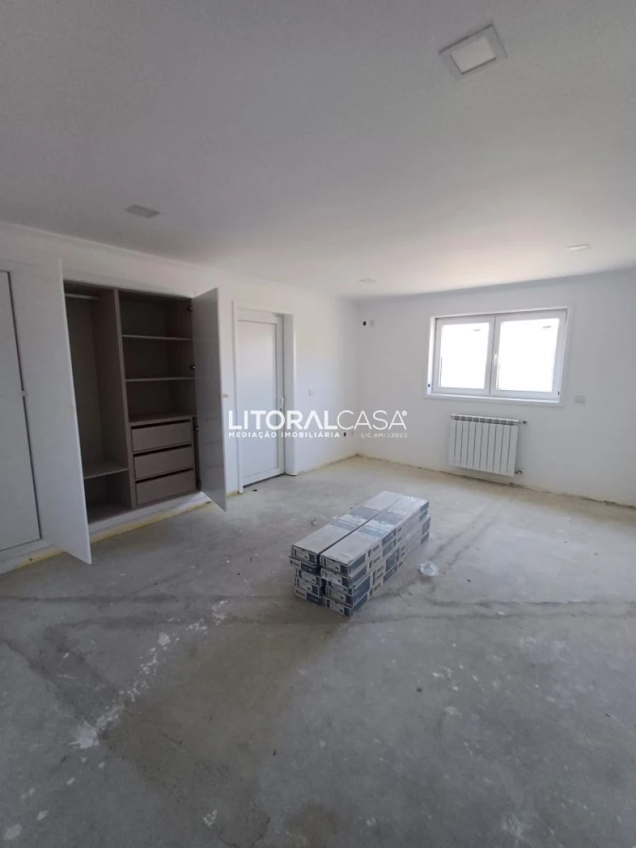 Moradia T4 para Venda em Cacia Foto 16