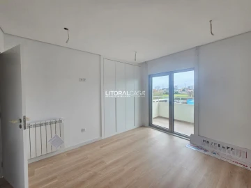 Apartamento T3 para Venda em Glória e Vera Cruz